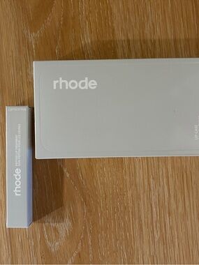 RHODE iPhone 16 Case in Light Gray + Unscented Peptide Lip Treatment